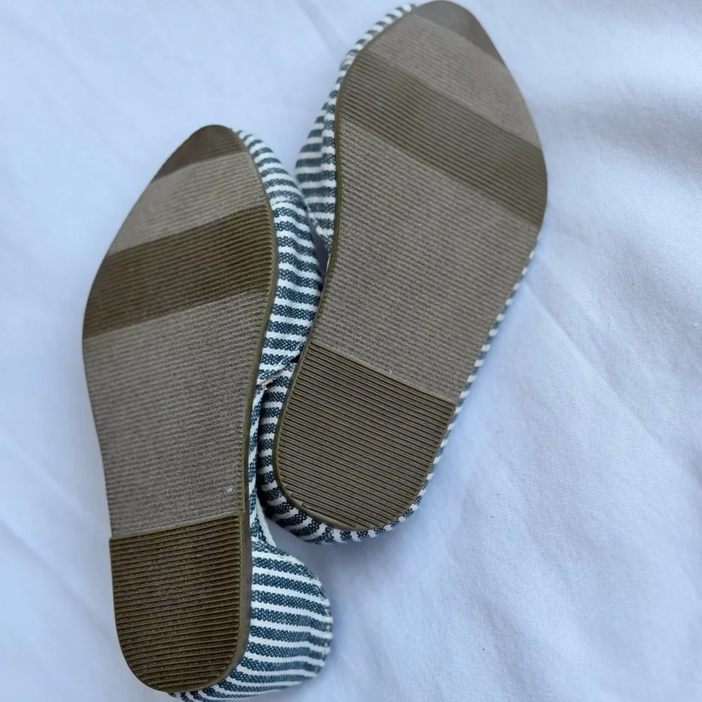 Old Navy Kids Black and White Striped Dress Shoes